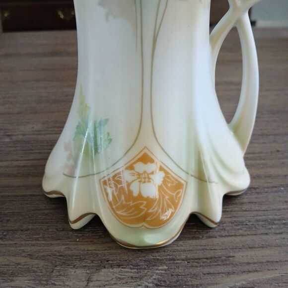 Reproduction RS Prussia Porcelain Chocolate Pot Teapot w/ Floral Decoration - Picture 4 of 12